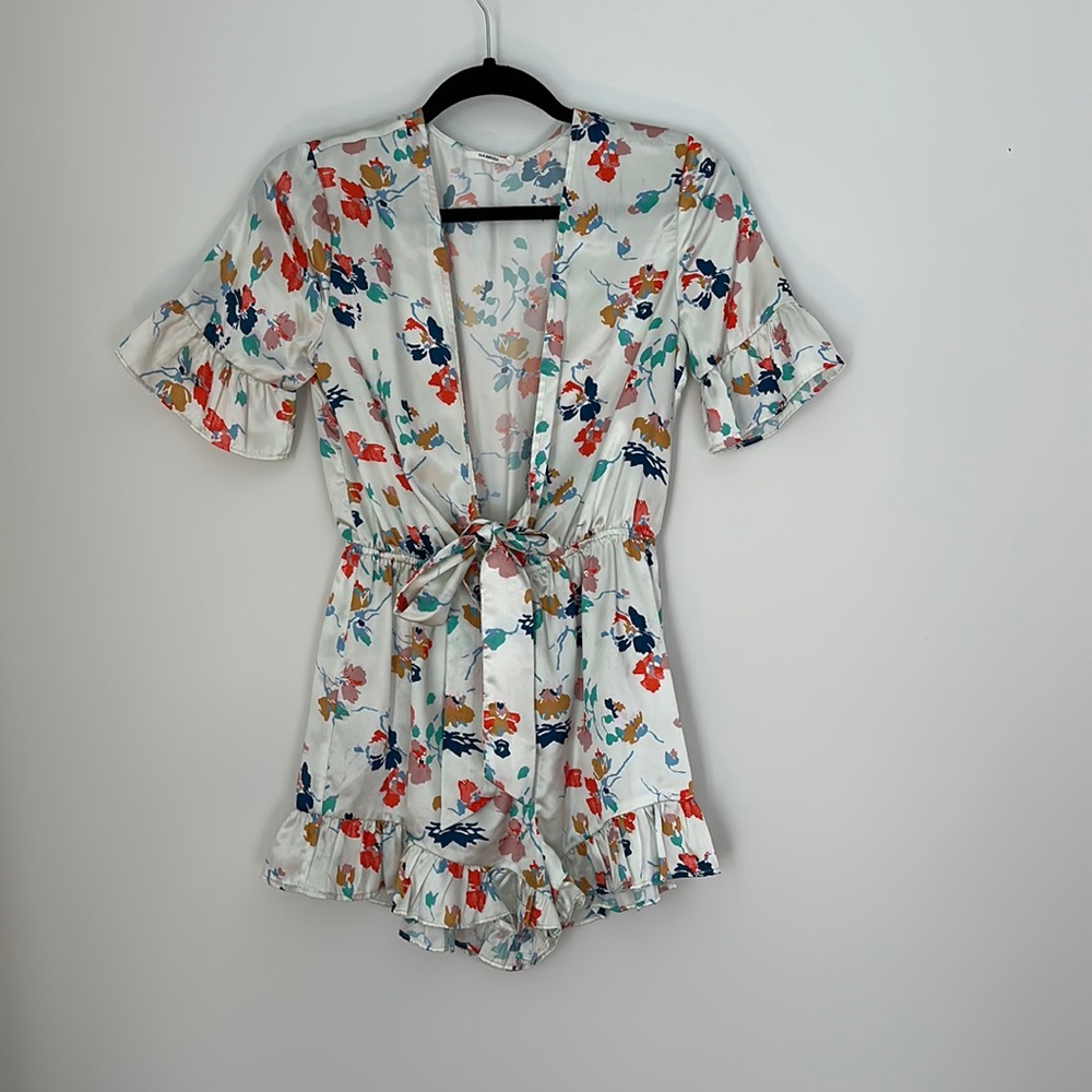 Tularosa floral romper size XS